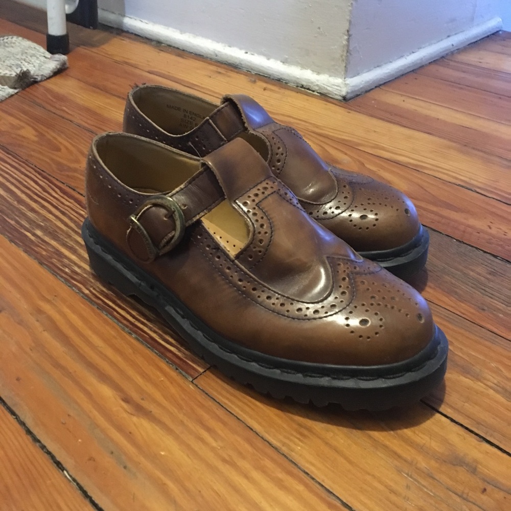 Wingtip Mary Jane Doc Martens EUC